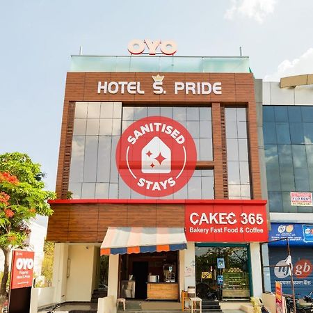 إندور Oyo 71689 Hotel S Pride المظهر الخارجي الصورة