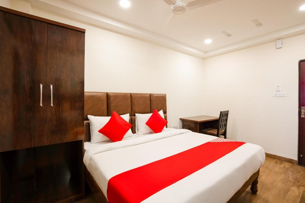 إندور Oyo 71689 Hotel S Pride المظهر الخارجي الصورة